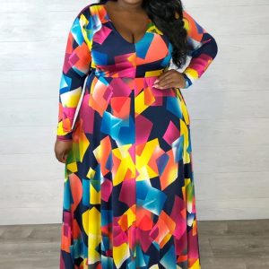 This Plus Size Printed v-Neck Dress With Belt Made Of Soft And Elastic Fabric. Global Lover Wholesale Plus Size Dresses And Hope Curvy Ladies Find Here a Warm And Exciting Place To Shop Affordable Curvy Dresses Online - Plus Size Casual