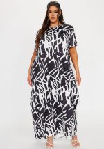 This Plus Size Women Abstract Print Black And White Casual Loose Dress Made Of Soft And Elastic Fabric. Global Lover Wholesale Plus Size Dresses And Hope Curvy Ladies Find Here a Warm And Exciting Place To Shop Affordable Curvy Dresses Online - Plus Size Casual