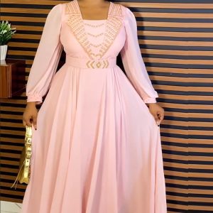 This Plus Size Women African u-Neck Beaded Dress Made Of Soft And Elastic Fabric. Global Lover Wholesale Plus Size Dresses And Hope Curvy Ladies Find Here a Warm And Exciting Place To Shop Affordable Curvy Dresses Online - Plus Size Casual