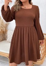 This Plus Size Women Autumn And Winter Square Neck Long Sleeve Dress Made Of Soft And Elastic Fabric. Global Lover Wholesale Plus Size Dresses And Hope Curvy Ladies Find Here a Warm And Exciting Place To Shop Affordable Curvy Dresses Online - Plus Size Casual