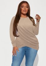 This Plus Size Women Casual Pleated Top Made Of Comfortable And Elastic Fabric. It Is Wholesale Sexy Plus Size Tops For Women. With The Gradual Rise Of Feminist Awareness