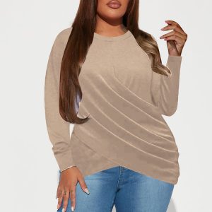 This Plus Size Women Casual Pleated Top Made Of Comfortable And Elastic Fabric. It Is Wholesale Sexy Plus Size Tops For Women. With The Gradual Rise Of Feminist Awareness