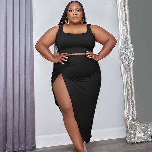 This Plus Size Women Casual Solid Vest + Slit Dress Two-Piece Set Design And Made Of Comfortable And Elastic Fabric. Wholesale Plus Size Two Piece Sets Is a Must-Have Item For Curvy Ladies. Two Piece Sets Can Either Be Worn Together Or Individually