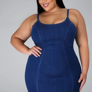 This Plus Size Women Denim Strap Dress Made Of Soft And Elastic Fabric. Global Lover Wholesale Plus Size Dresses And Hope Curvy Ladies Find Here a Warm And Exciting Place To Shop Affordable Curvy Dresses Online - Plus Size Casual