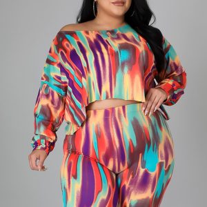 This Plus Size Women Fall Multi-Color Print Top And Shors Two-Piece Set Design And Made Of Comfortable And Elastic Fabric. Wholesale Plus Size Two Piece Sets Is a Must-Have Item For Curvy Ladies. Two Piece Sets Can Either Be Worn Together Or Individually