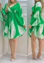 This Plus Size Women Feather Print v-Neck Long Sleeve Loose Dress Made Of Soft And Elastic Fabric. Global Lover Wholesale Plus Size Dresses And Hope Curvy Ladies Find Here a Warm And Exciting Place To Shop Affordable Curvy Dresses Online - Plus Size Casual