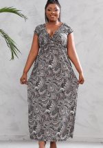 This Plus Size Women Holidays Beach Short Sleeve Maxi Dress Made Of Soft And Elastic Fabric. Global Lover Wholesale Plus Size Dresses And Hope Curvy Ladies Find Here a Warm And Exciting Place To Shop Affordable Curvy Dresses Online - Plus Size Casual