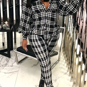 This Plus Size Women Plaid Button Top And Pant Two-Piece Set Design And Made Of Comfortable And Elastic Fabric. Wholesale Plus Size Two Piece Sets Is a Must-Have Item For Curvy Ladies. Two Piece Sets Can Either Be Worn Together Or Individually