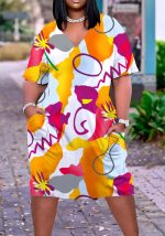 This Plus Size Women Printed Short Sleeve Dress Made Of Soft And Elastic Fabric. Global Lover Wholesale Plus Size Dresses And Hope Curvy Ladies Find Here a Warm And Exciting Place To Shop Affordable Curvy Dresses Online - Plus Size Casual