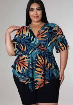 This Plus Size Women Printed t-Shirt And Shorts Two-Piece Set Design And Made Of Comfortable And Elastic Fabric. Wholesale Plus Size Two Piece Sets Is a Must-Have Item For Curvy Ladies. Two Piece Sets Can Either Be Worn Together Or Individually