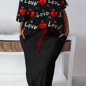 This Plus Size Women Printed Two-Piece Set Design And Made Of Comfortable And Elastic Fabric. Wholesale Plus Size Two Piece Sets Is a Must-Have Item For Curvy Ladies. Two Piece Sets Can Either Be Worn Together Or Individually