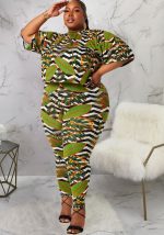 This Plus Size Women Round Neck Print Top And Pant Two Piece Design And Made Of Comfortable And Elastic Fabric. Wholesale Plus Size Two Piece Sets Is a Must-Have Item For Curvy Ladies. Two Piece Sets Can Either Be Worn Together Or Individually