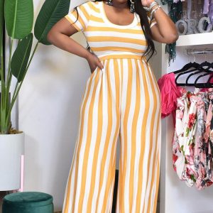 This Plus Size Women Round Neck Top And Pant Casual Two-Piece Set Design Made Of High Quality Polyster And Spandex Material. It Is Stretchy