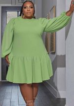 This Plus Size Women Ruffle Backless Dress Made Of Soft And Elastic Fabric. Global Lover Wholesale Plus Size Dresses And Hope Curvy Ladies Find Here a Warm And Exciting Place To Shop Affordable Curvy Dresses Online - Plus Size Casual