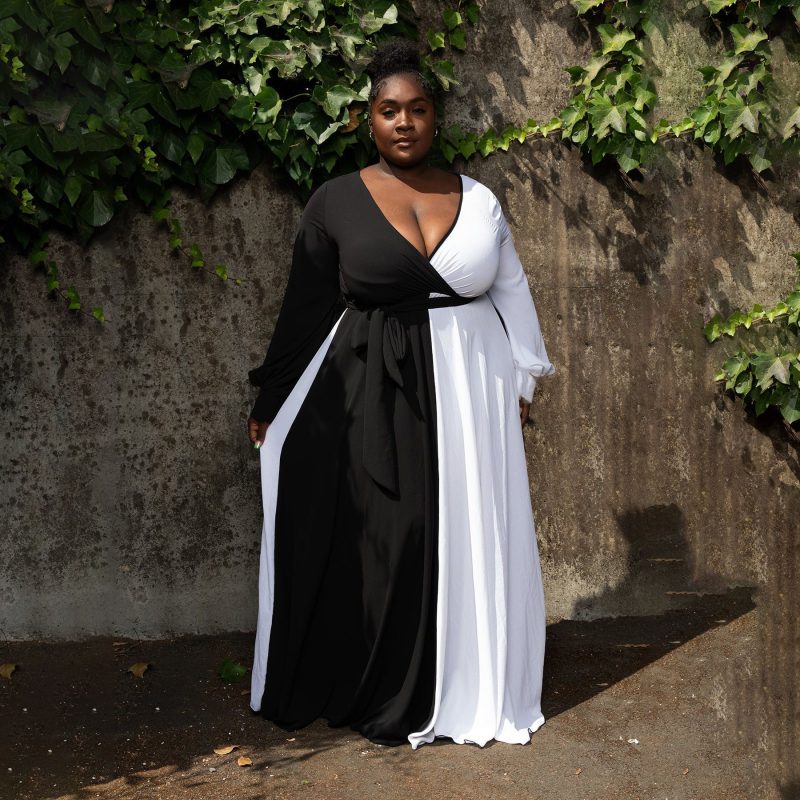 This Plus Size Women Sexy v-Neck Contrast Long Sleeve Maxi Dress Made Of Soft And Elastic Fabric. Global Lover Wholesale Plus Size Dresses And Hope Curvy Ladies Find Here a Warm And Exciting Place To Shop Affordable Curvy Dresses Online - Plus Size Casual