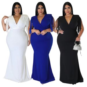 This Plus Size Women Sexy v-Neck Sleeveless Fringe Dress Made Of Soft And Elastic Fabric. Global Lover Wholesale Plus Size Dresses And Hope Curvy Ladies Find Here a Warm And Exciting Place To Shop Affordable Curvy Dresses Online - Plus Size Casual