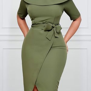 This Plus Size Women Slit Turndown Collar Solid Dress Made Of Soft And Elastic Fabric. Global Lover Wholesale Plus Size Dresses And Hope Curvy Ladies Find Here a Warm And Exciting Place To Shop Affordable Curvy Dresses Online - Plus Size Casual