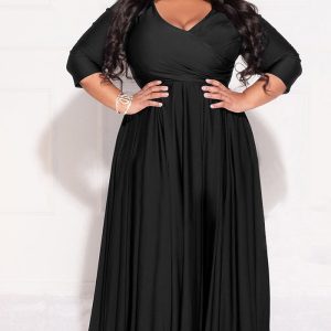 This Plus Size Women Solid Dress Made Of Soft And Elastic Fabric. Global Lover Wholesale Plus Size Dresses And Hope Curvy Ladies Find Here a Warm And Exciting Place To Shop Affordable Curvy Dresses Online - Plus Size Casual