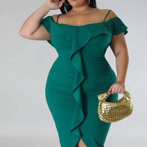 This Plus Size Women Solid Off Shoulder Midi Dress Made Of Soft And Elastic Fabric. Global Lover Wholesale Plus Size Dresses And Hope Curvy Ladies Find Here a Warm And Exciting Place To Shop Affordable Curvy Dresses Online - Plus Size Casual