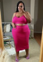 This Plus Size Women Solid Top And Slit Sexy Skirt Two-Piece Set Design And Made Of Comfortable And Elastic Fabric. Wholesale Plus Size Two Piece Sets Is a Must-Have Item For Curvy Ladies. Two Piece Sets Can Either Be Worn Together Or Individually