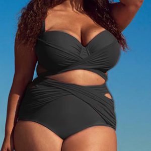 Questo costume da bagno due pezzi in rete donna Plus Size solido è realizzato in tessuto di lycra e spandex di buona qualità