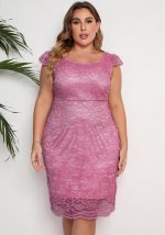 This Plus Size Women Spring Summer Lace Sleeveless Gown Dress Made Of Soft And Elastic Fabric. Global Lover Wholesale Plus Size Dresses And Hope Curvy Ladies Find Here a Warm And Exciting Place To Shop Affordable Curvy Dresses Online - Plus Size Casual