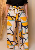 This Plus Size Women Style Printed Slit Wide Leg Pants Design Made Of Durable And Stretchy Material. It Is a Must-Have Item For Your Closet. Global Lover Offer a Rich Selection Of Wholesale Plus Size Bottoms. You Will Find Wide Range Fabric