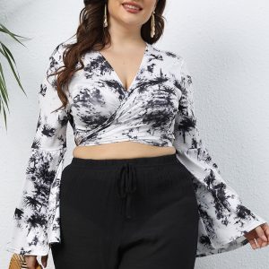 This Plus Size Women Tie Dye Print Lace-Up Deep v Bell Bottom Sleeve Long Sleeve Crop Top Made Of Comfortable And Elastic Fabric. It Is Wholesale Sexy Plus Size Tops For Women. With The Gradual Rise Of Feminist Awareness