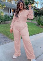 This Plus Size Women Turndown Collar Jumpsuit Design And Made Of Comfortable And Elastic Fabric. Wholesale Plus Size Two Piece Sets Is a Must-Have Item For Curvy Ladies. Two Piece Sets Can Either Be Worn Together Or Individually