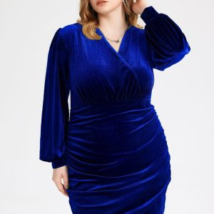 This Plus Size Women v Neck Elegant French Velvet Long Sleeve Bodycon Dress Made Of Soft And Elastic Fabric. Global Lover Wholesale Plus Size Dresses And Hope Curvy Ladies Find Here a Warm And Exciting Place To Shop Affordable Curvy Dresses Online - Plus Size Casual