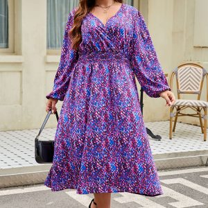 This Plus Size Women v-Neck Loose Dress Made Of Soft And Elastic Fabric. Global Lover Wholesale Plus Size Dresses And Hope Curvy Ladies Find Here a Warm And Exciting Place To Shop Affordable Curvy Dresses Online - Plus Size Casual