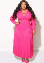 This Plus Size Women v-Neck Tie Long Sleeve Pleated Skirt Made Of Soft And Elastic Fabric. Global Lover Wholesale Plus Size Dresses And Hope Curvy Ladies Find Here a Warm And Exciting Place To Shop Affordable Curvy Dresses Online - Plus Size Casual