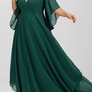 This Plus Size Women v Neck Solid Long Dress Made Of Soft And Elastic Fabric. Global Lover Wholesale Plus Size Dresses And Hope Curvy Ladies Find Here a Warm And Exciting Place To Shop Affordable Curvy Dresses Online - Plus Size Casual