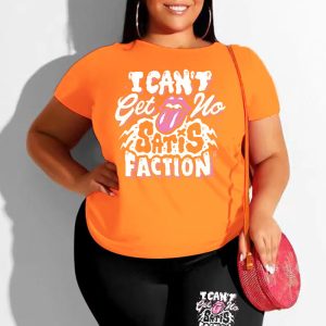 Questo Plus Size Womenloose Top stampato e pantaloncini due pezzi di design e fatto di tessuto confortevole ed elastico. Commercio all'ingrosso Plus Size due pezzi è un elemento must-have per le donne curvy. I set di due pezzi possono essere indossati insieme o singolarmente.