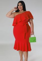 This Plus Size Women's Fashion Fit Casual Ruffle One Shoulder Midi Dress Made Of Soft And Elastic Fabric. Global Lover Wholesale Plus Size Dresses And Hope Curvy Ladies Find Here a Warm And Exciting Place To Shop Affordable Curvy Dresses Online - Plus Size Casual