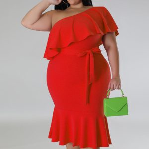 This Plus Size Women's Fashion Fit Casual Ruffle One Shoulder Midi Dress Made Of Soft And Elastic Fabric. Global Lover Wholesale Plus Size Dresses And Hope Curvy Ladies Find Here a Warm And Exciting Place To Shop Affordable Curvy Dresses Online - Plus Size Casual