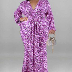 This Plus Size Women's Print v-Neck Fashion Long Sleeve Mermaid Long Dress Made Of Soft And Elastic Fabric. Global Lover Wholesale Plus Size Dresses And Hope Curvy Ladies Find Here a Warm And Exciting Place To Shop Affordable Curvy Dresses Online - Plus Size Casual