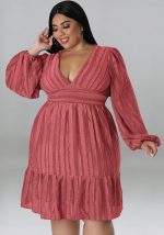 This Plus Size Women's Solid Jacquard v-Neck Long Sleeve Casual Dress Made Of Soft And Elastic Fabric. Global Lover Wholesale Plus Size Dresses And Hope Curvy Ladies Find Here a Warm And Exciting Place To Shop Affordable Curvy Dresses Online - Plus Size Casual