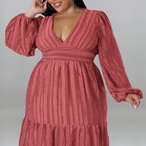 This Plus Size Women's Solid Jacquard v-Neck Long Sleeve Casual Dress Made Of Soft And Elastic Fabric. Global Lover Wholesale Plus Size Dresses And Hope Curvy Ladies Find Here a Warm And Exciting Place To Shop Affordable Curvy Dresses Online - Plus Size Casual