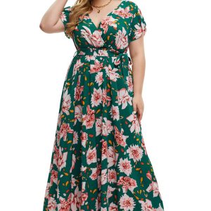 This Plus Size Women's Summer Wrap v-Neck Short Sleeve Printed Slit Casual Maxi Dress Made Of Soft And Elastic Fabric. Global Lover Wholesale Plus Size Dresses And Hope Curvy Ladies Find Here a Warm And Exciting Place To Shop Affordable Curvy Dresses Online - Plus Size Casual