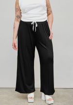 This Plus Size Women's Autumn And Winter Elastic Waist Casual Versatile Drawstring High Waist Straight Pants Design Made Of Durable And Stretchy Material. It Is a Must-Have Item For Your Closet. Global Lover Offer a Rich Selection Of Wholesale Plus Size Bottoms. You Will Find Wide Range Fabric