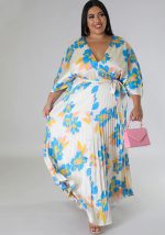 This Plus Size Women's Autumn And Winter Sweet Style Loose Pleated Long Dress Made Of Soft And Elastic Fabric. Global Lover Wholesale Plus Size Dresses And Hope Curvy Ladies Find Here a Warm And Exciting Place To Shop Affordable Curvy Dresses Online - Plus Size Casual