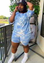 This Plus Size Women's Casual Tie Dye Printed Two Piece Shorts Set For Women Design And Made Of Comfortable And Elastic Fabric. Wholesale Plus Size Two Piece Sets Is a Must-Have Item For Curvy Ladies. Two Piece Sets Can Either Be Worn Together Or Individually