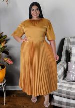 This Plus Size Women's Fall Winter Pleated Round Neck Long Dress Short Sleeves Made Of Soft And Elastic Fabric. Global Lover Wholesale Plus Size Dresses And Hope Curvy Ladies Find Here a Warm And Exciting Place To Shop Affordable Curvy Dresses Online - Plus Size Casual