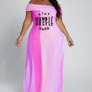 This Plus Size Women's Fashion Contrast Stripe Sexy Off Shoulder Long Dress Made Of Soft And Elastic Fabric. Global Lover Wholesale Plus Size Dresses And Hope Curvy Ladies Find Here a Warm And Exciting Place To Shop Affordable Curvy Dresses Online - Plus Size Casual