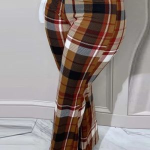 Este Plus Tamaño de la Mujer de la cintura alta de impresión a cuadros pantalones casuales de diseño hecho de material duradero y elástico. Es un elemento debe tener para su armario. Global Lover ofrece una rica selección de venta al por mayor Plus Size Bottoms. Usted encontrará una amplia gama de tela