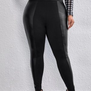 This Plus Size Women's High Waist Tight Fitting Slim Fit Pants Design Made Of Durable And Stretchy Material. It Is a Must-Have Item For Your Closet. Global Lover Offer a Rich Selection Of Wholesale Plus Size Bottoms. You Will Find Wide Range Fabric