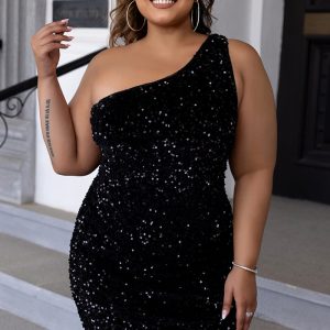 This Plus Size Women's One Shoulder Sequin Ladies Dress Made Of Soft And Elastic Fabric. Global Lover Wholesale Plus Size Dresses And Hope Curvy Ladies Find Here a Warm And Exciting Place To Shop Affordable Curvy Dresses Online - Plus Size Casual