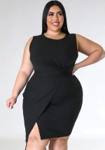 This Plus Size Women's Round Neck Solid Color Sleeveless Slit Dress Made Of Soft And Elastic Fabric. Global Lover Wholesale Plus Size Dresses And Hope Curvy Ladies Find Here a Warm And Exciting Place To Shop Affordable Curvy Dresses Online - Plus Size Casual