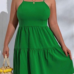 This Plus Size Women's Slim Waist Large Swing Sexy Low Back Straps Holidays Dress Made Of Soft And Elastic Fabric. Global Lover Wholesale Plus Size Dresses And Hope Curvy Ladies Find Here a Warm And Exciting Place To Shop Affordable Curvy Dresses Online - Plus Size Casual